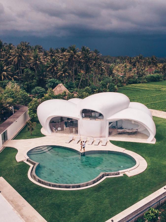 The Cloud Beachfront Villa Tabanan Exterior foto